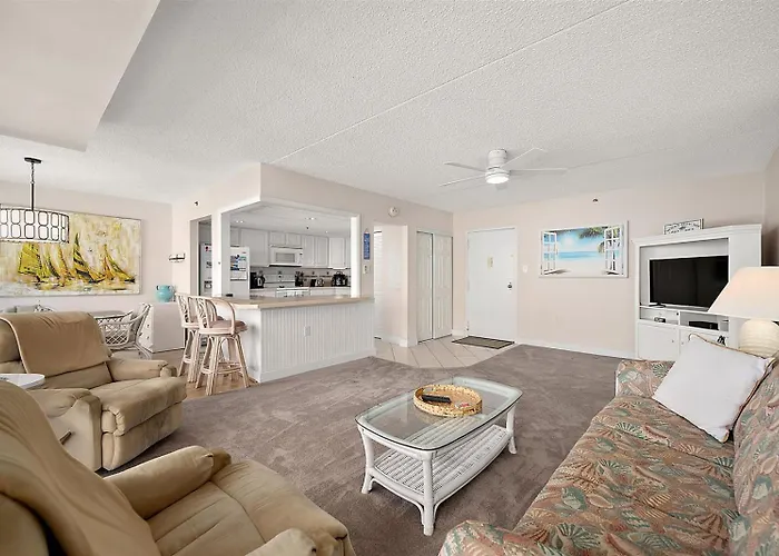 Holiday home Coastal 2br With Ocean And Bay Views Private Balcony Amenities Sleeps 6