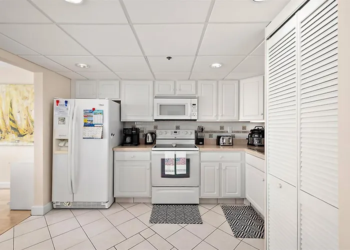 Coastal 2br With Ocean And Bay Views Private Balcony Amenities Sleeps 6 Ocean City