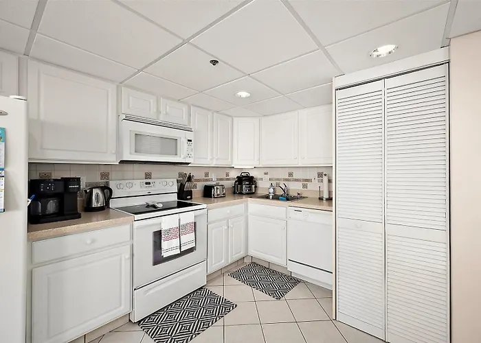Coastal 2br With Ocean And Bay Views Private Balcony Amenities Sleeps 6 Holiday home Ocean City
