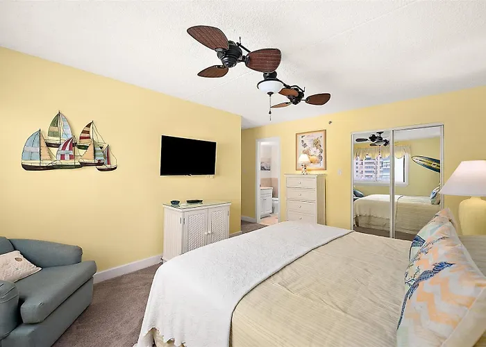 Coastal 2br With Ocean And Bay Views Private Balcony Amenities Sleeps 6 Holiday home *
