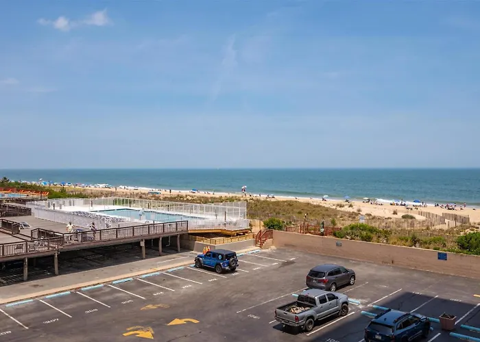 Coastal 2br With Ocean And Bay Views Private Balcony Amenities Sleeps 6