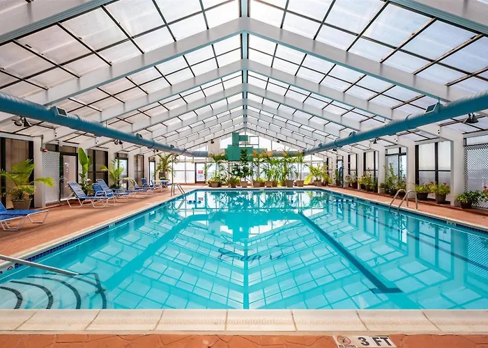 Holiday home Coastal 2br With Ocean And Bay Views Private Balcony Amenities Sleeps 6