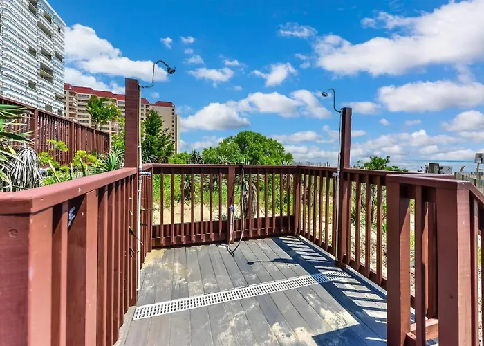 Holiday home Coastal 2br With Ocean And Bay Views Private Balcony Amenities Sleeps 6