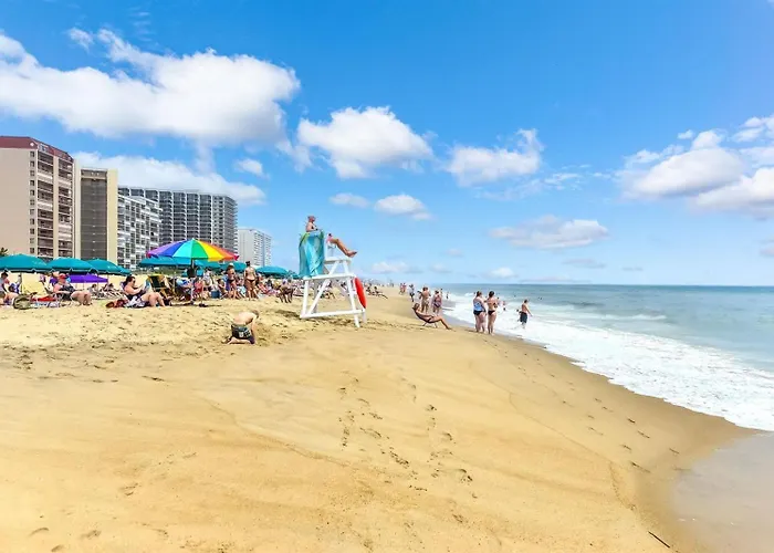Holiday home Coastal 2br With Ocean And Bay Views Private Balcony Amenities Sleeps 6